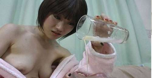 唾液を飲ませる